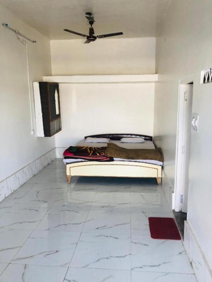Shivam Hotel, Pāli Exterior foto